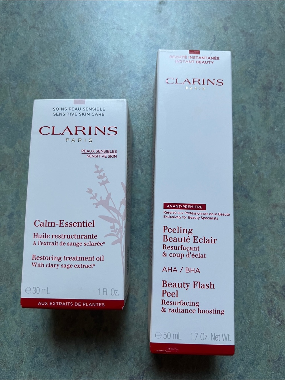Clarins Calm-Essentiel treatment oil & Beauty Flash Peel